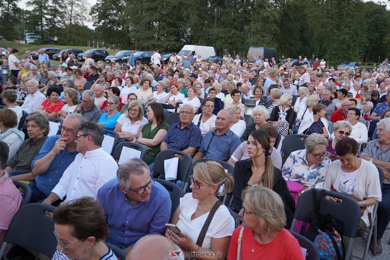 X Ostrołęckie Operelia - Koncert galowy OCHMAN vs OCHMAN - klasyka kontra rozrywka [29.08.2025] - zdjęcie #86 - eOstroleka.pl