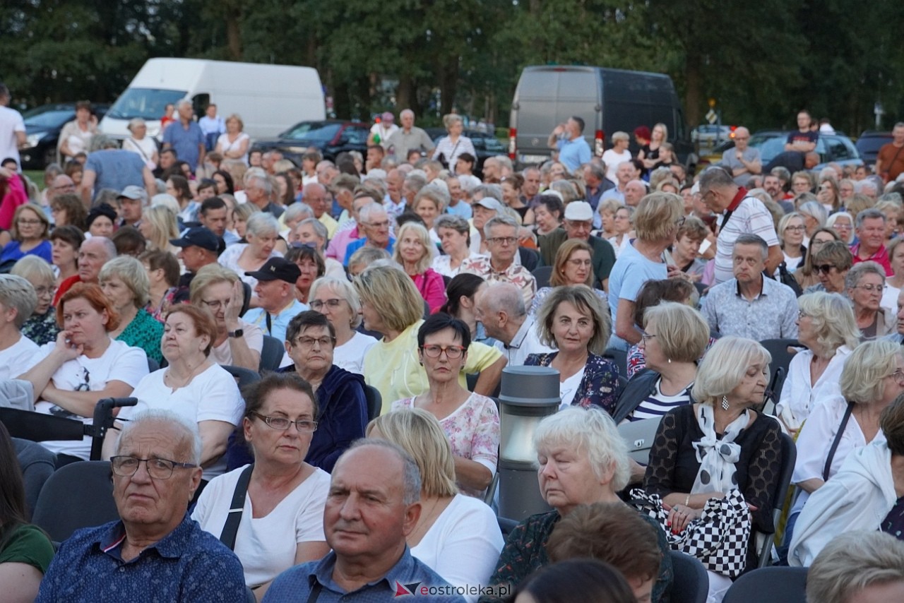 X Ostrołęckie Operelia - Koncert galowy OCHMAN vs OCHMAN - klasyka kontra rozrywka [29.08.2025] - zdjęcie #85 - eOstroleka.pl