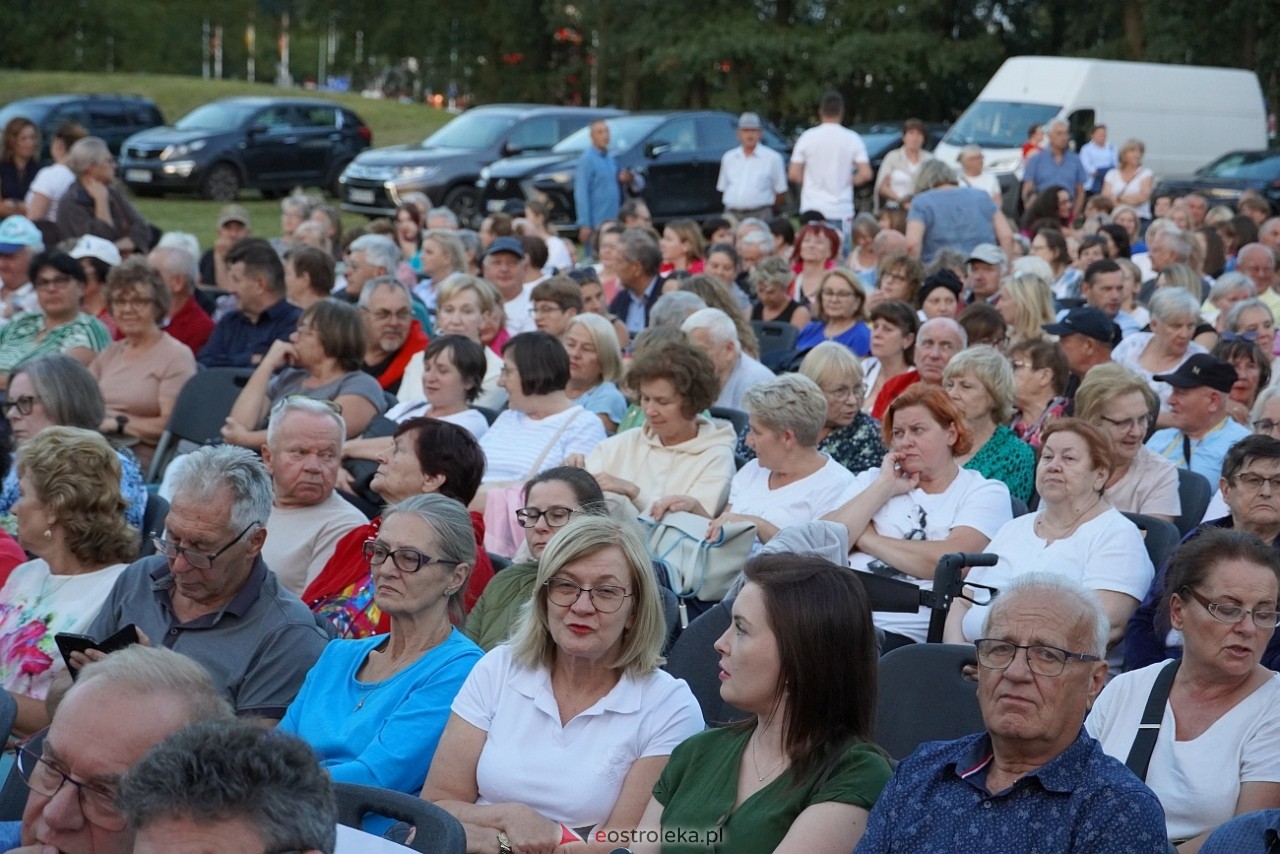 X Ostrołęckie Operelia - Koncert galowy OCHMAN vs OCHMAN - klasyka kontra rozrywka [29.08.2025] - zdjęcie #84 - eOstroleka.pl
