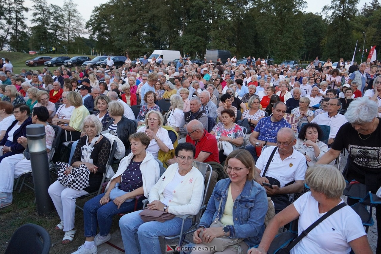 X Ostrołęckie Operelia - Koncert galowy OCHMAN vs OCHMAN - klasyka kontra rozrywka [29.08.2025] - zdjęcie #76 - eOstroleka.pl