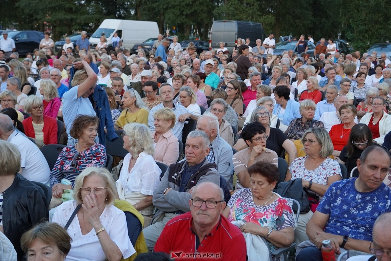 X Ostrołęckie Operelia - Koncert galowy OCHMAN vs OCHMAN - klasyka kontra rozrywka [29.08.2025] - zdjęcie #75 - eOstroleka.pl