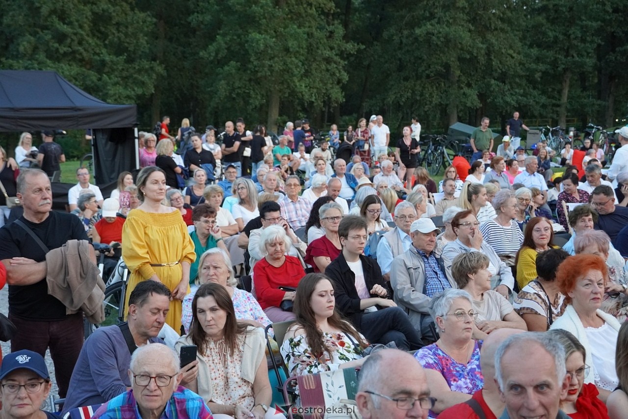 X Ostrołęckie Operelia - Koncert galowy OCHMAN vs OCHMAN - klasyka kontra rozrywka [29.08.2025] - zdjęcie #71 - eOstroleka.pl