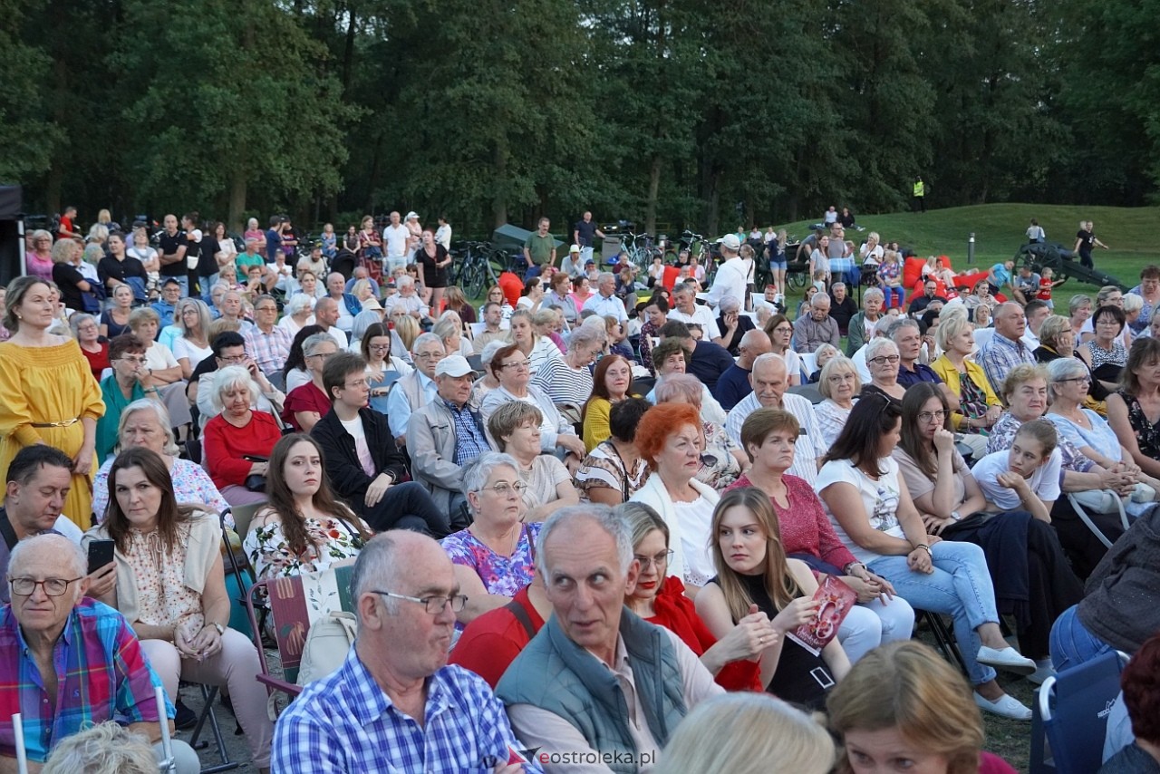 X Ostrołęckie Operelia - Koncert galowy OCHMAN vs OCHMAN - klasyka kontra rozrywka [29.08.2025] - zdjęcie #70 - eOstroleka.pl