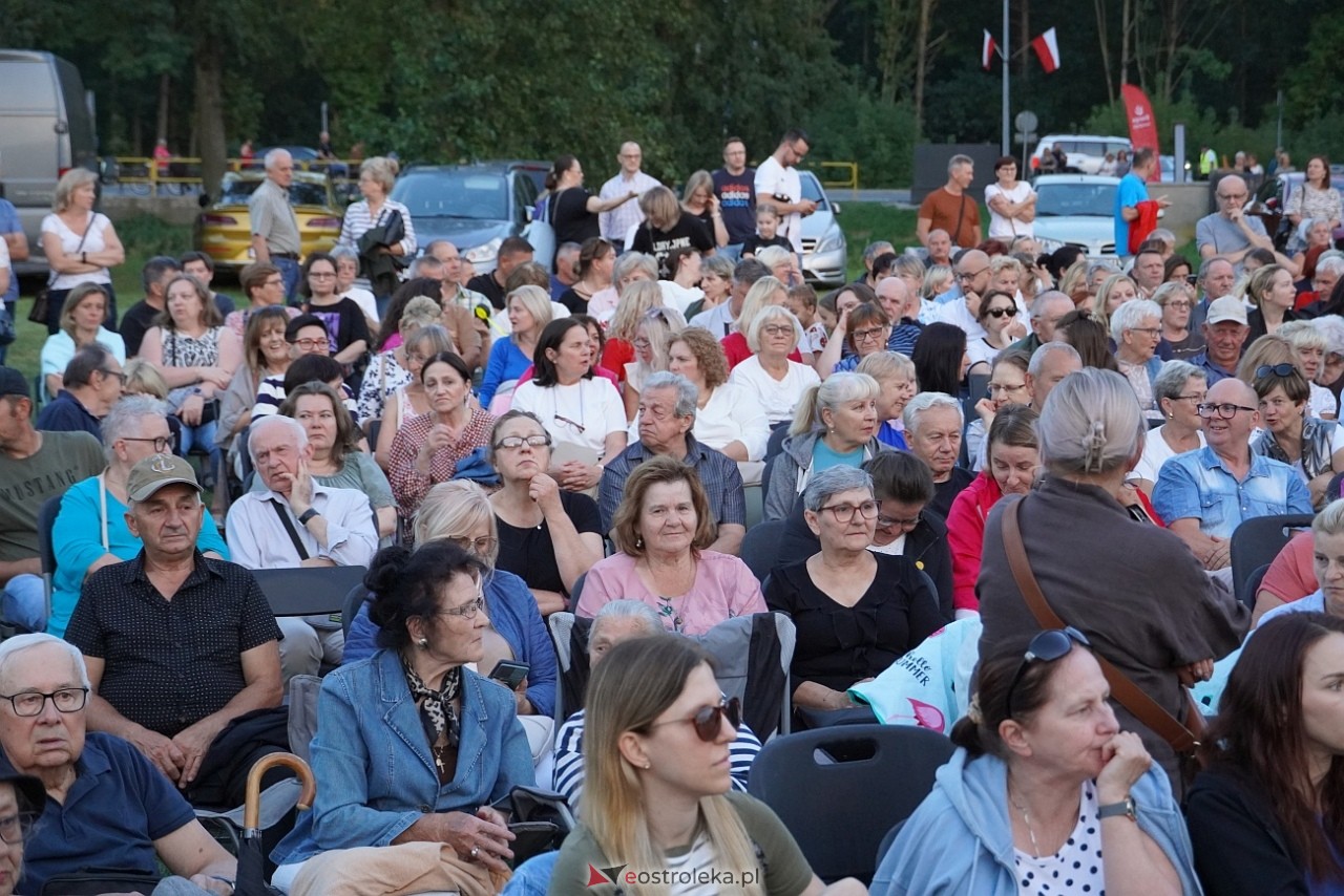 X Ostrołęckie Operelia - Koncert galowy OCHMAN vs OCHMAN - klasyka kontra rozrywka [29.08.2025] - zdjęcie #62 - eOstroleka.pl