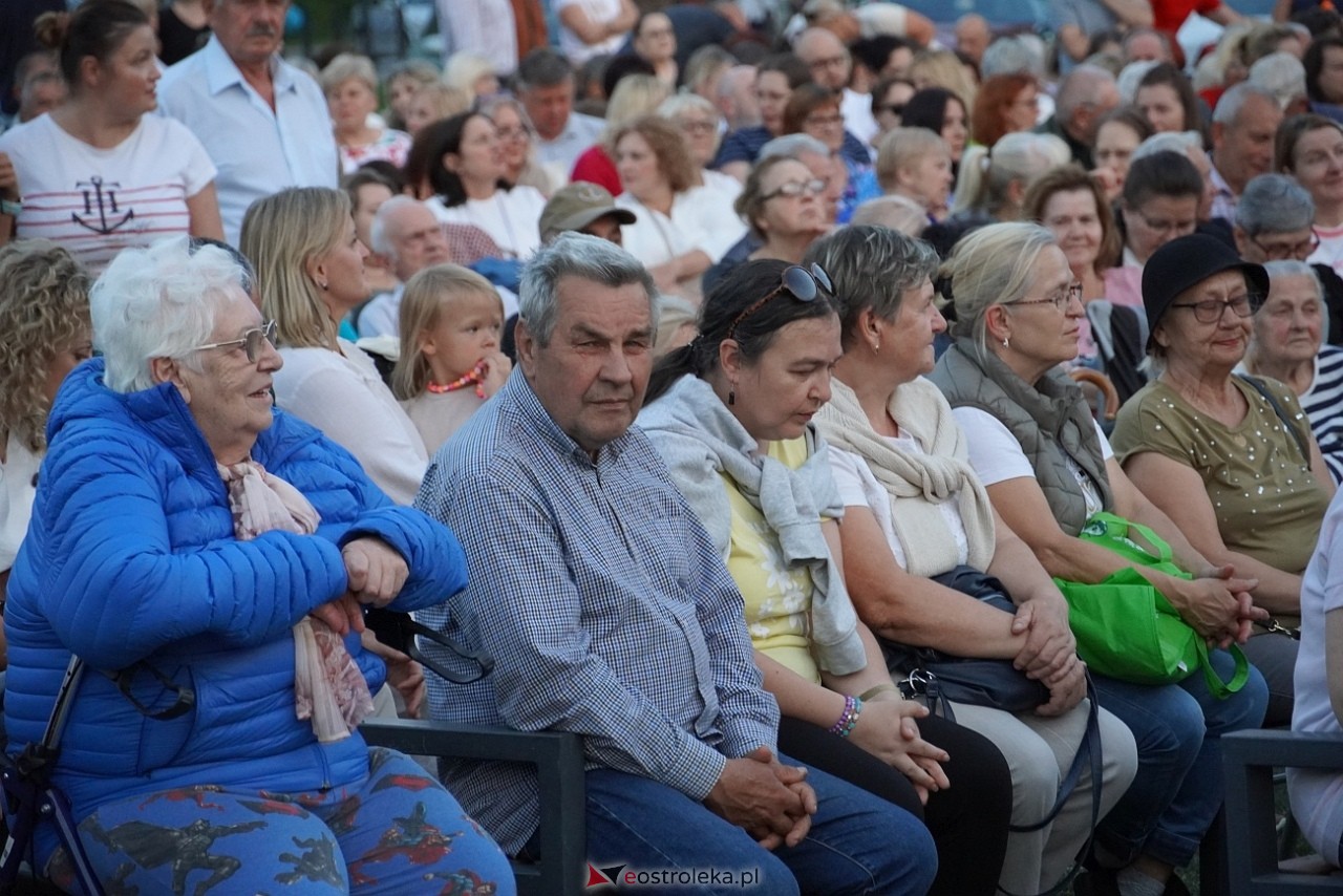 X Ostrołęckie Operelia - Koncert galowy OCHMAN vs OCHMAN - klasyka kontra rozrywka [29.08.2025] - zdjęcie #57 - eOstroleka.pl