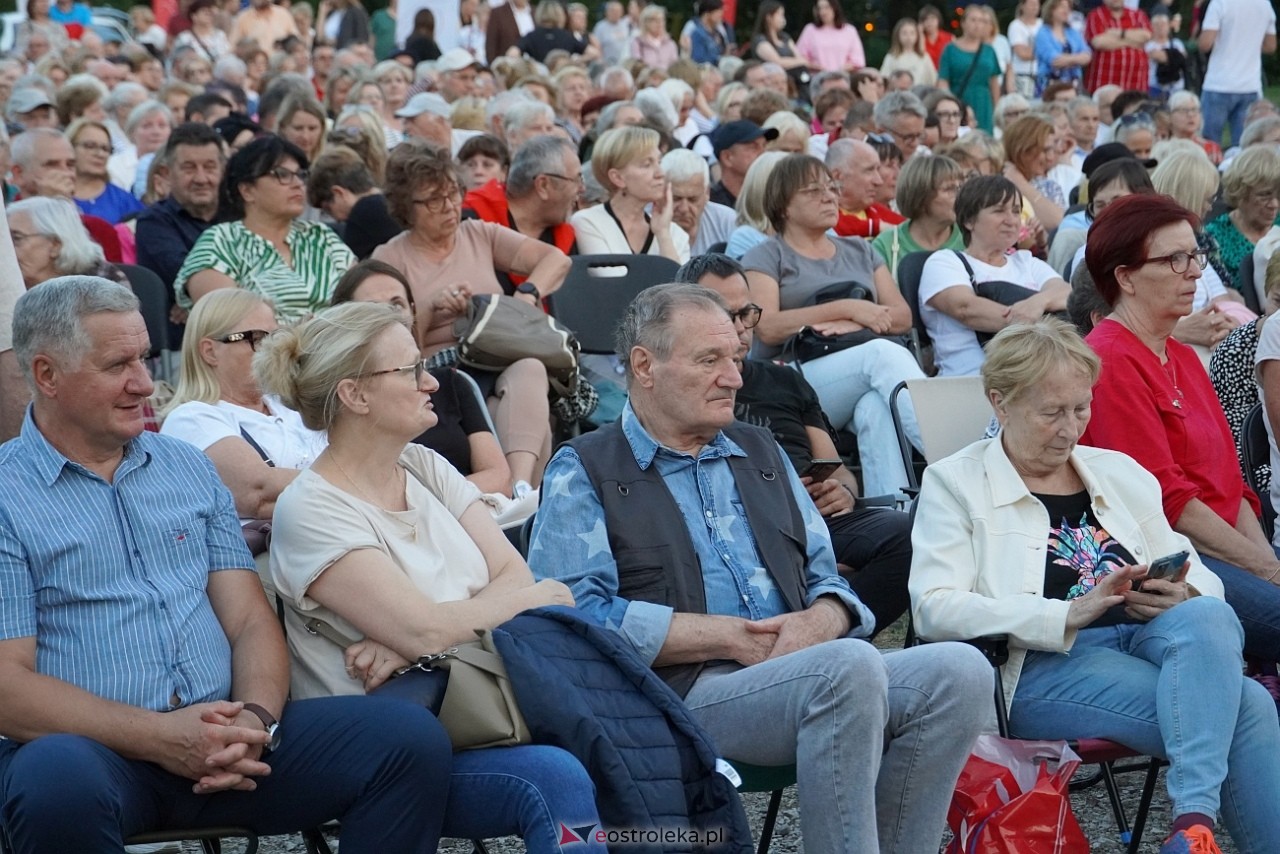 X Ostrołęckie Operelia - Koncert galowy OCHMAN vs OCHMAN - klasyka kontra rozrywka [29.08.2025] - zdjęcie #55 - eOstroleka.pl
