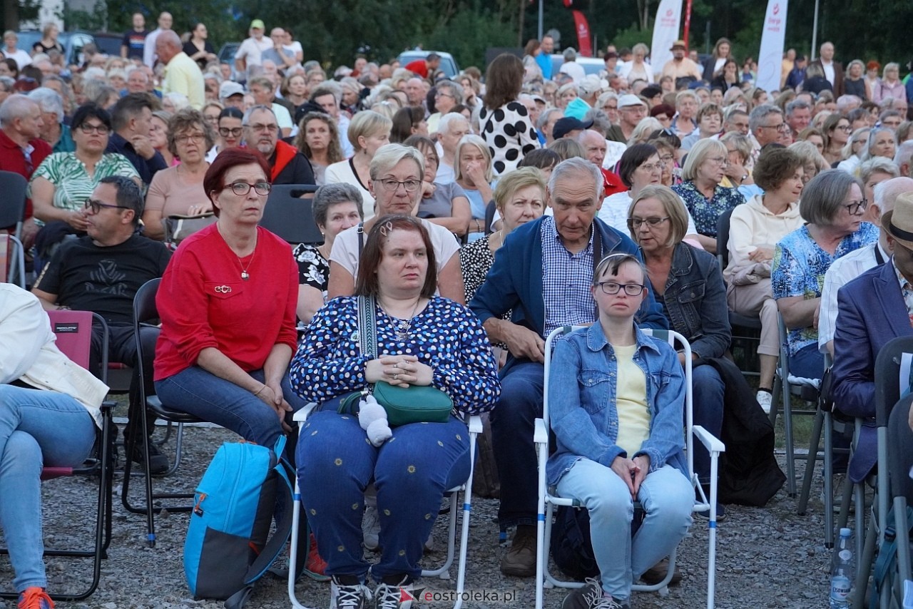 X Ostrołęckie Operelia - Koncert galowy OCHMAN vs OCHMAN - klasyka kontra rozrywka [29.08.2025] - zdjęcie #53 - eOstroleka.pl