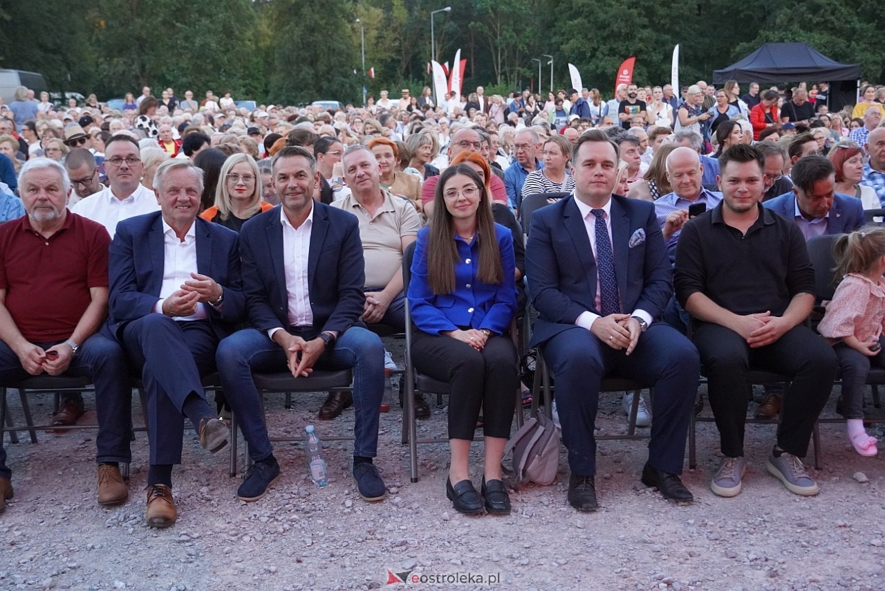 X Ostrołęckie Operelia - Koncert galowy OCHMAN vs OCHMAN - klasyka kontra rozrywka [29.08.2025] - zdjęcie #50 - eOstroleka.pl