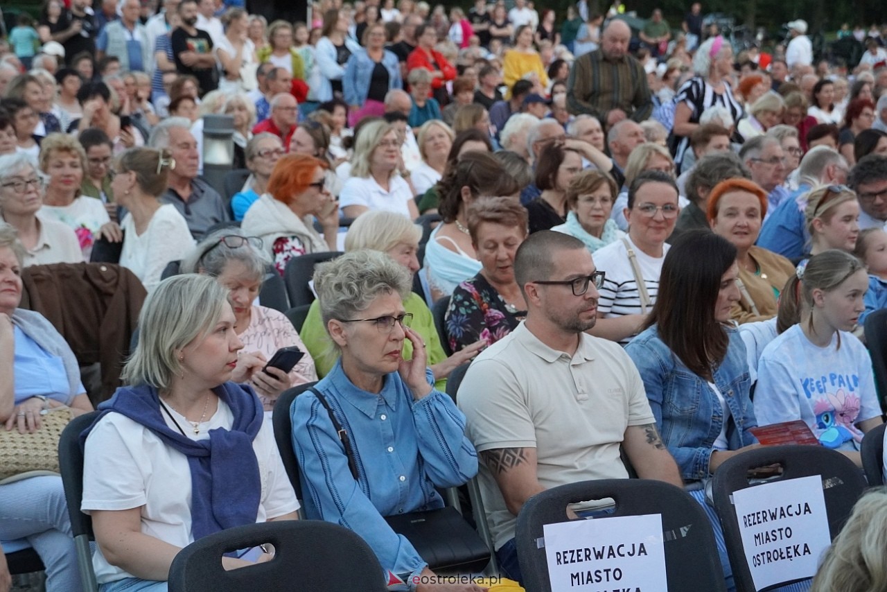 X Ostrołęckie Operelia - Koncert galowy OCHMAN vs OCHMAN - klasyka kontra rozrywka [29.08.2025] - zdjęcie #46 - eOstroleka.pl