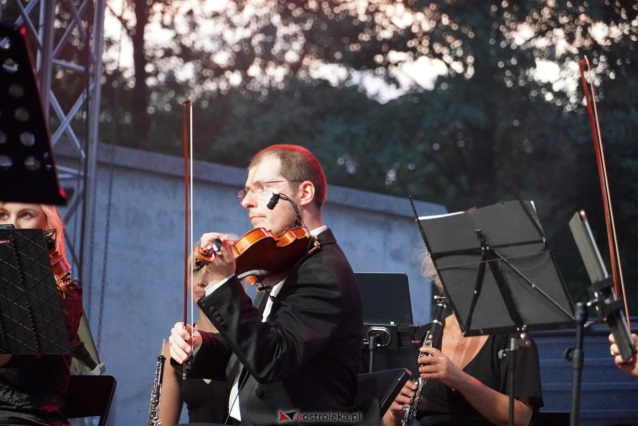 X Ostrołęckie Operelia - Koncert galowy OCHMAN vs OCHMAN - klasyka kontra rozrywka [29.08.2025] - zdjęcie #38 - eOstroleka.pl