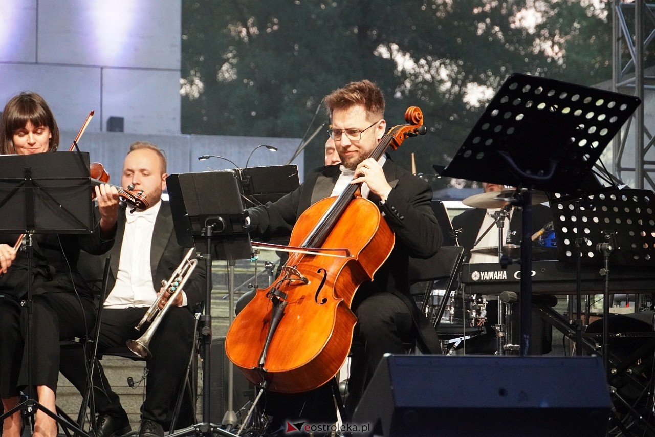 X Ostrołęckie Operelia - Koncert galowy OCHMAN vs OCHMAN - klasyka kontra rozrywka [29.08.2025] - zdjęcie #36 - eOstroleka.pl