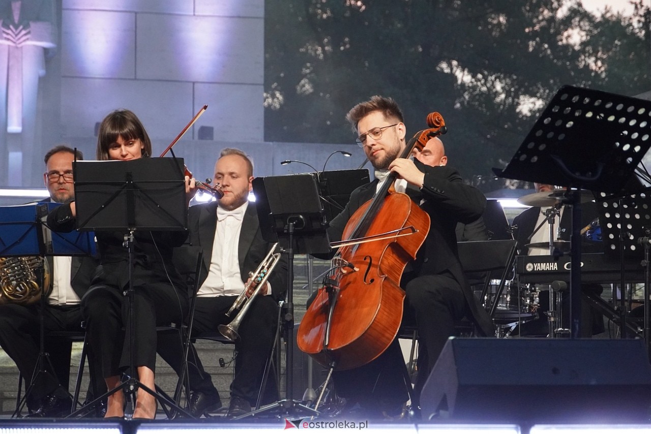 X Ostrołęckie Operelia - Koncert galowy OCHMAN vs OCHMAN - klasyka kontra rozrywka [29.08.2025] - zdjęcie #35 - eOstroleka.pl
