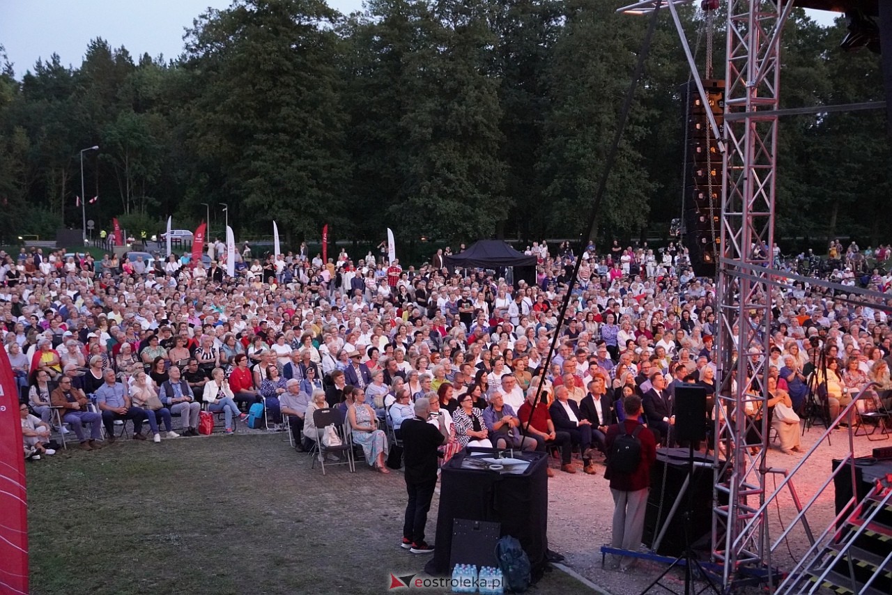 X Ostrołęckie Operelia - Koncert galowy OCHMAN vs OCHMAN - klasyka kontra rozrywka [29.08.2025] - zdjęcie #23 - eOstroleka.pl