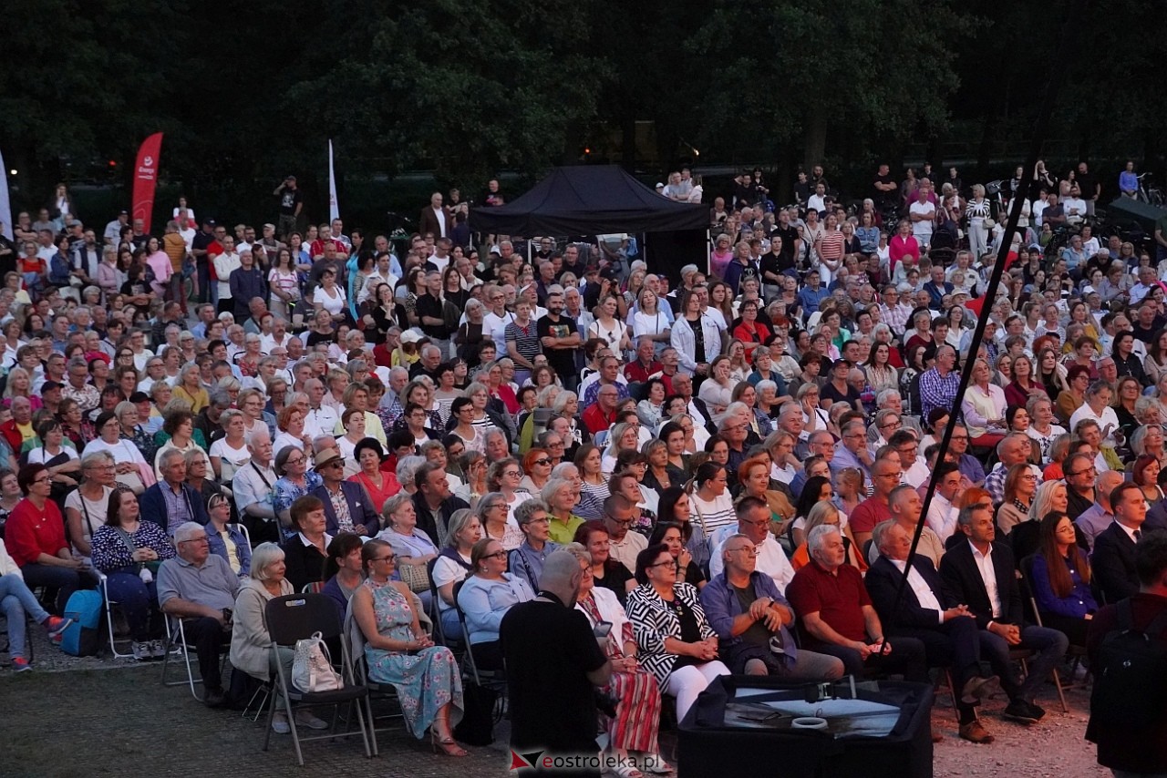 X Ostrołęckie Operelia - Koncert galowy OCHMAN vs OCHMAN - klasyka kontra rozrywka [29.08.2025] - zdjęcie #21 - eOstroleka.pl