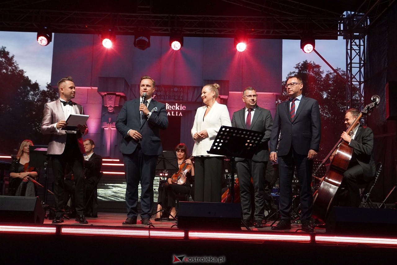 X Ostrołęckie Operelia - Koncert galowy OCHMAN vs OCHMAN - klasyka kontra rozrywka [29.08.2025] - zdjęcie #18 - eOstroleka.pl