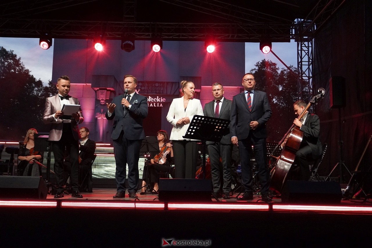 X Ostrołęckie Operelia - Koncert galowy OCHMAN vs OCHMAN - klasyka kontra rozrywka [29.08.2025] - zdjęcie #17 - eOstroleka.pl