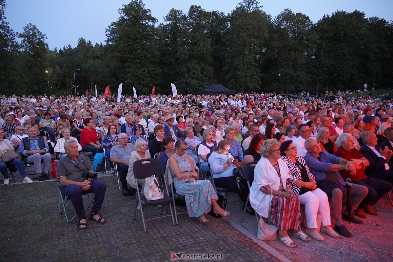X Ostrołęckie Operelia - Koncert galowy OCHMAN vs OCHMAN - klasyka kontra rozrywka [29.08.2025] - zdjęcie #13 - eOstroleka.pl