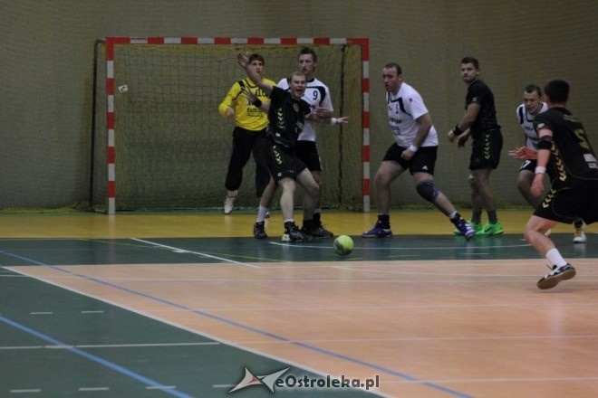 UMKS Trójka Ostrołęka - KPR Legionowo 23:29 (15.10.2011) - zdjęcie #15 - eOstroleka.pl