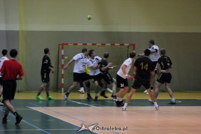 UMKS Trójka Ostrołęka - KPR Legionowo 23:29 (15.10.2011) - zdjęcie #13 - eOstroleka.pl