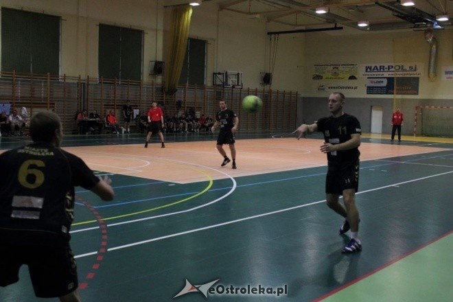UMKS Trójka Ostrołęka - KPR Legionowo 23:29 (15.10.2011) - zdjęcie #8 - eOstroleka.pl