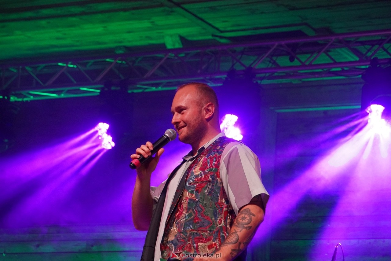 Miodobraniowa Noc Kabaretowa 2025 [30.08.2025] - zdjęcie #135 - eOstroleka.pl