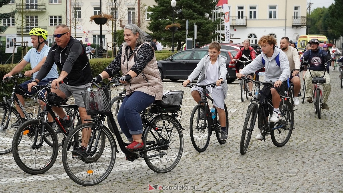Rodzinny rajd rowerowy na zakończenie wakacji - Ostrołęka - Lelis [31.08.2025] - zdjęcie #14 - eOstroleka.pl