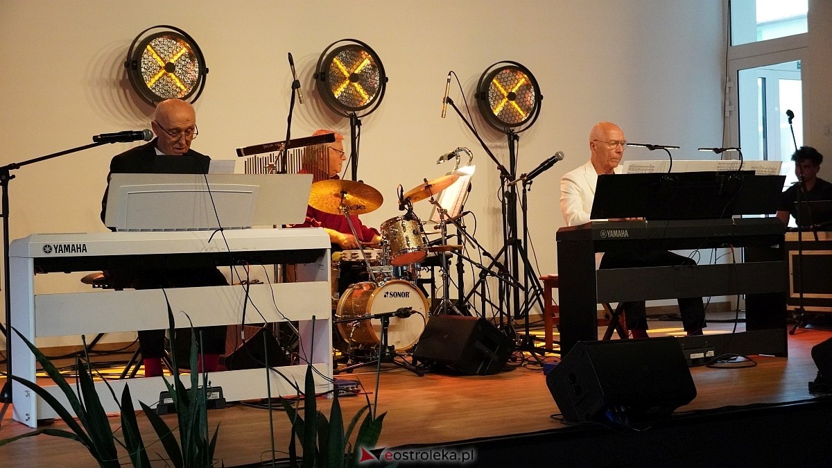 Ostrołęckie Operalia - Śpiewające Fortepiany w CK-BiS w Lelisie [31.08.2025] - zdjęcie #45 - eOstroleka.pl