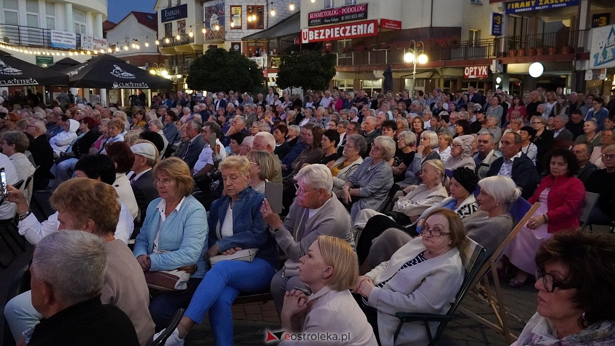 Ostrołęckie Operalia - Śpiewające Fortepiany na Placu Wolności [31.08.2025] - zdjęcie #47 - eOstroleka.pl