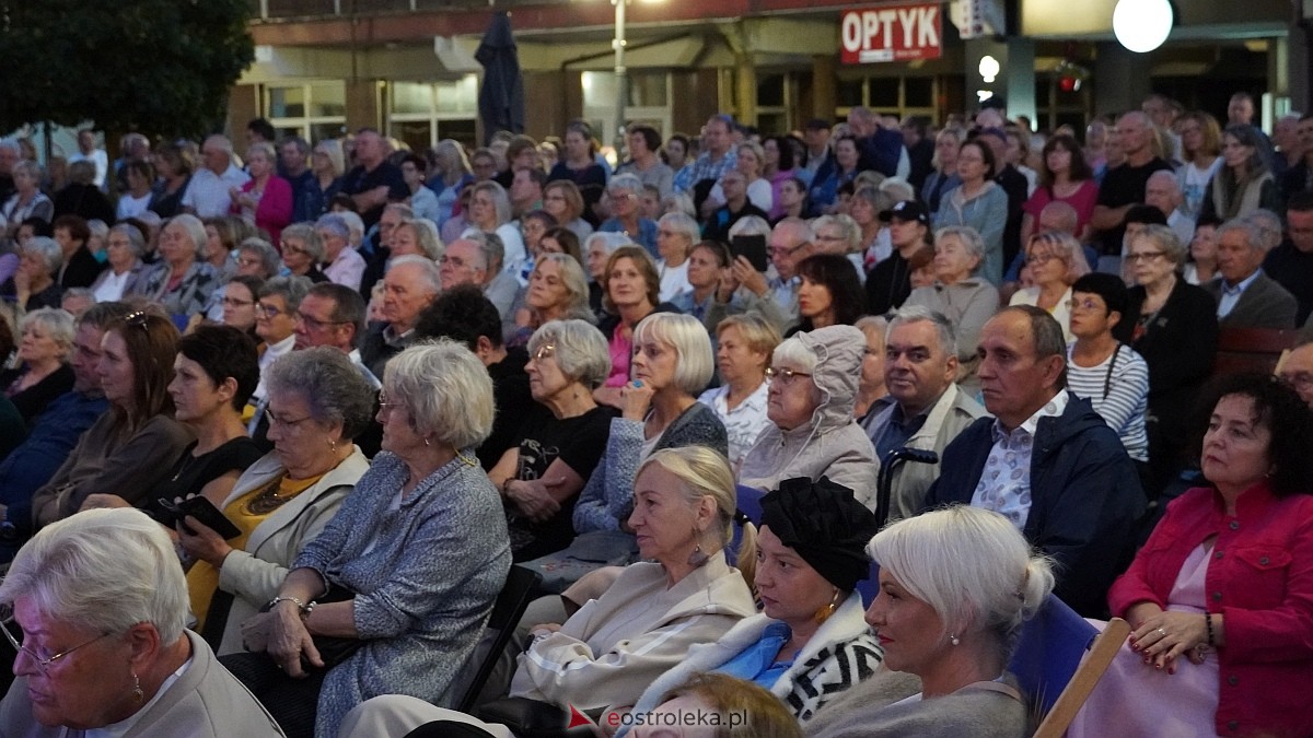 Ostrołęckie Operalia - Śpiewające Fortepiany na Placu Wolności [31.08.2025] - zdjęcie #46 - eOstroleka.pl