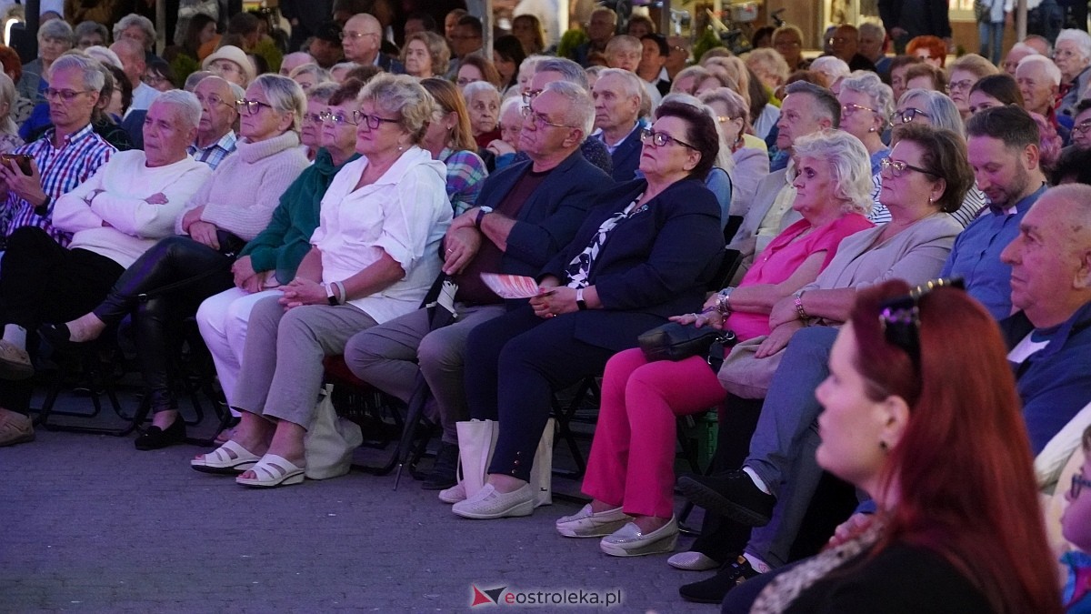 Ostrołęckie Operalia - Śpiewające Fortepiany na Placu Wolności [31.08.2025] - zdjęcie #39 - eOstroleka.pl