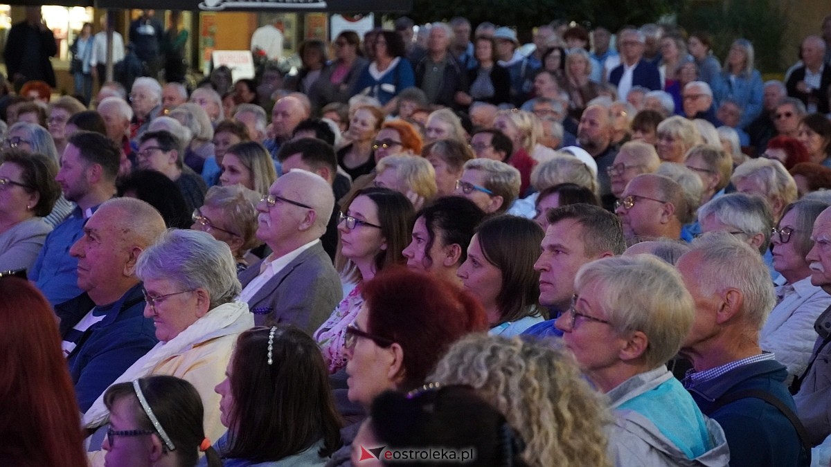 Ostrołęckie Operalia - Śpiewające Fortepiany na Placu Wolności [31.08.2025] - zdjęcie #38 - eOstroleka.pl