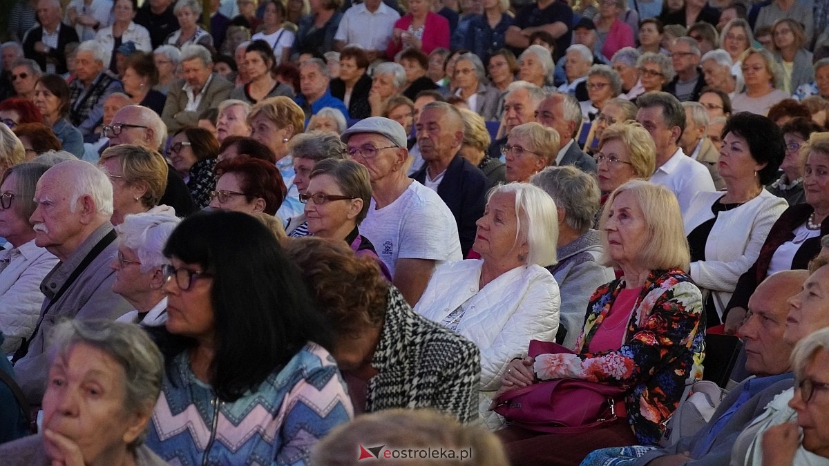 Ostrołęckie Operalia - Śpiewające Fortepiany na Placu Wolności [31.08.2025] - zdjęcie #37 - eOstroleka.pl