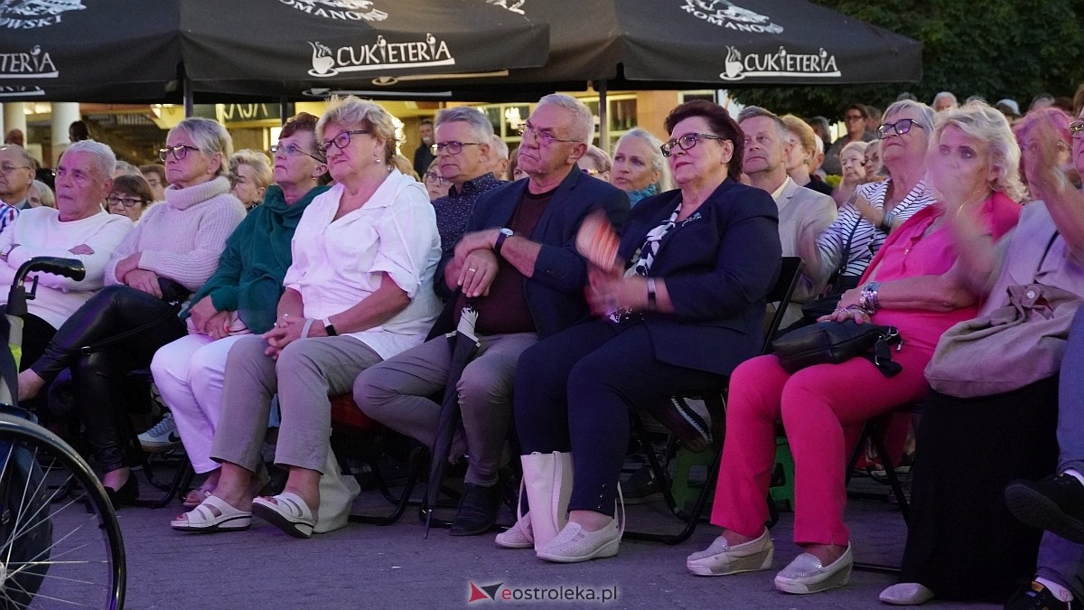 Ostrołęckie Operalia - Śpiewające Fortepiany na Placu Wolności [31.08.2025] - zdjęcie #27 - eOstroleka.pl