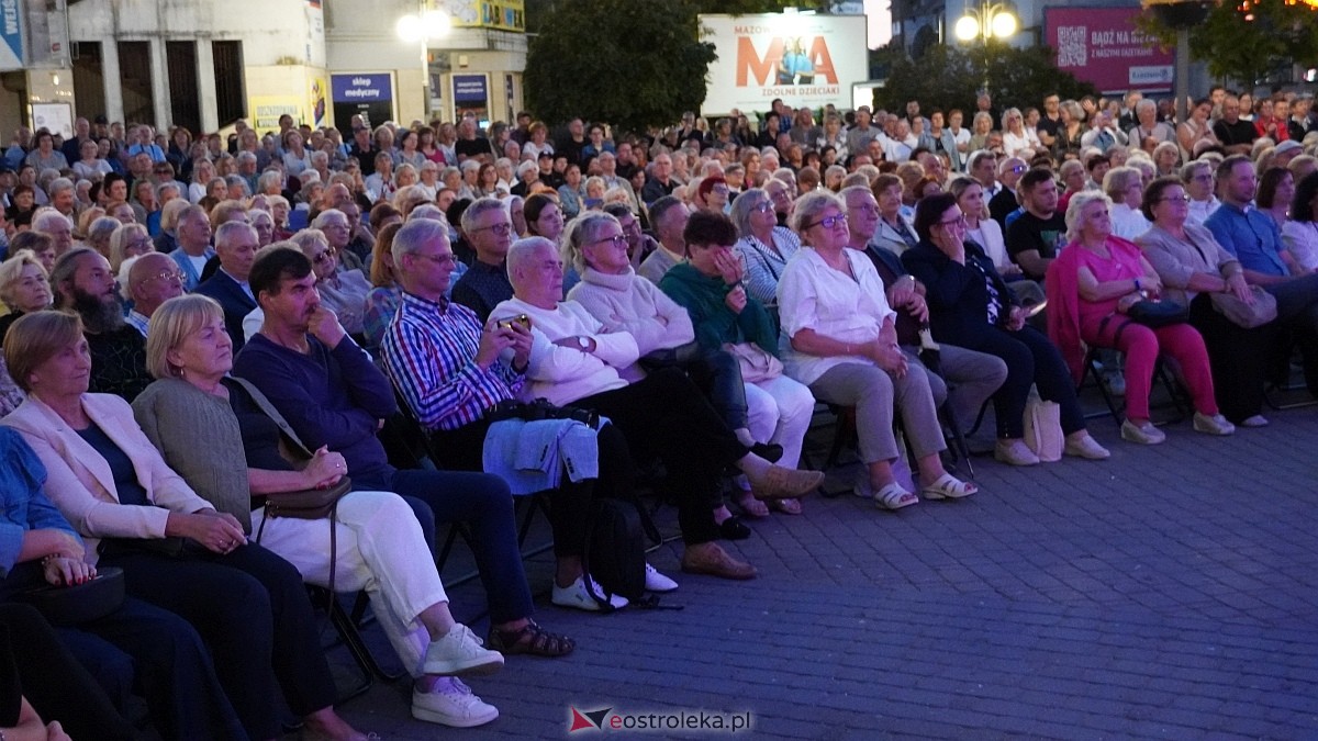 Ostrołęckie Operalia - Śpiewające Fortepiany na Placu Wolności [31.08.2025] - zdjęcie #22 - eOstroleka.pl