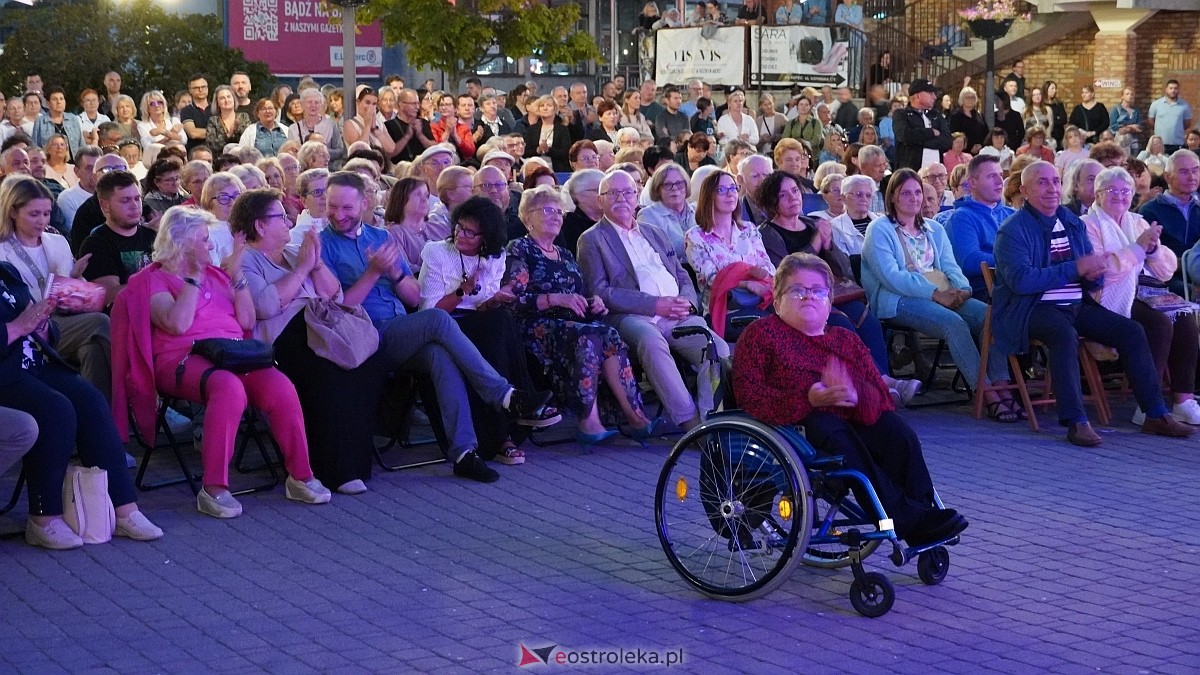 Ostrołęckie Operalia - Śpiewające Fortepiany na Placu Wolności [31.08.2025] - zdjęcie #12 - eOstroleka.pl
