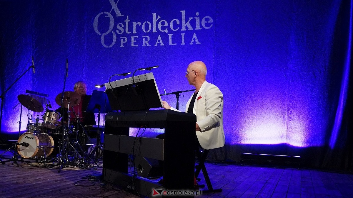 Ostrołęckie Operalia - Śpiewające Fortepiany na Placu Wolności [31.08.2025] - zdjęcie #11 - eOstroleka.pl