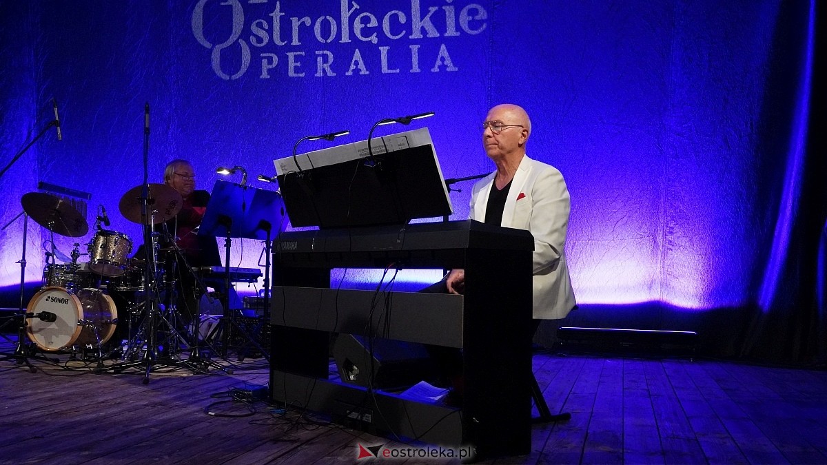 Ostrołęckie Operalia - Śpiewające Fortepiany na Placu Wolności [31.08.2025] - zdjęcie #7 - eOstroleka.pl