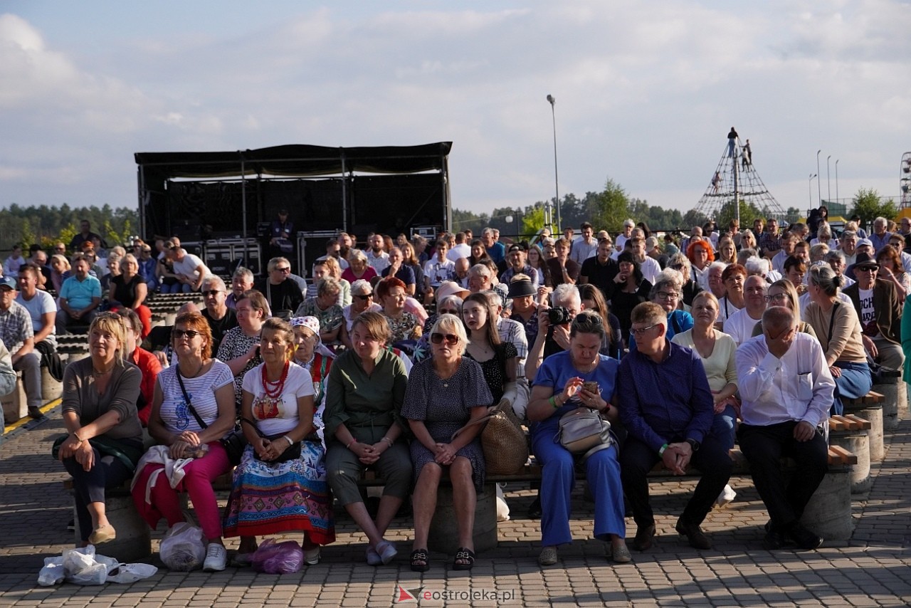 Miodobranie Kurpiowskie 2025: Stachursky, Monika Lewczuk, Zakopower [31.08.2025] - zdjęcie #96 - eOstroleka.pl