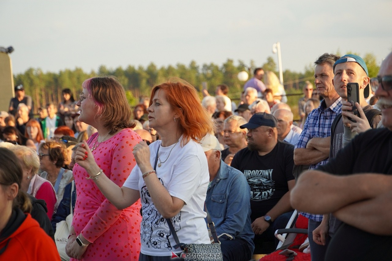Miodobranie Kurpiowskie 2025: Stachursky, Monika Lewczuk, Zakopower [31.08.2025] - zdjęcie #64 - eOstroleka.pl