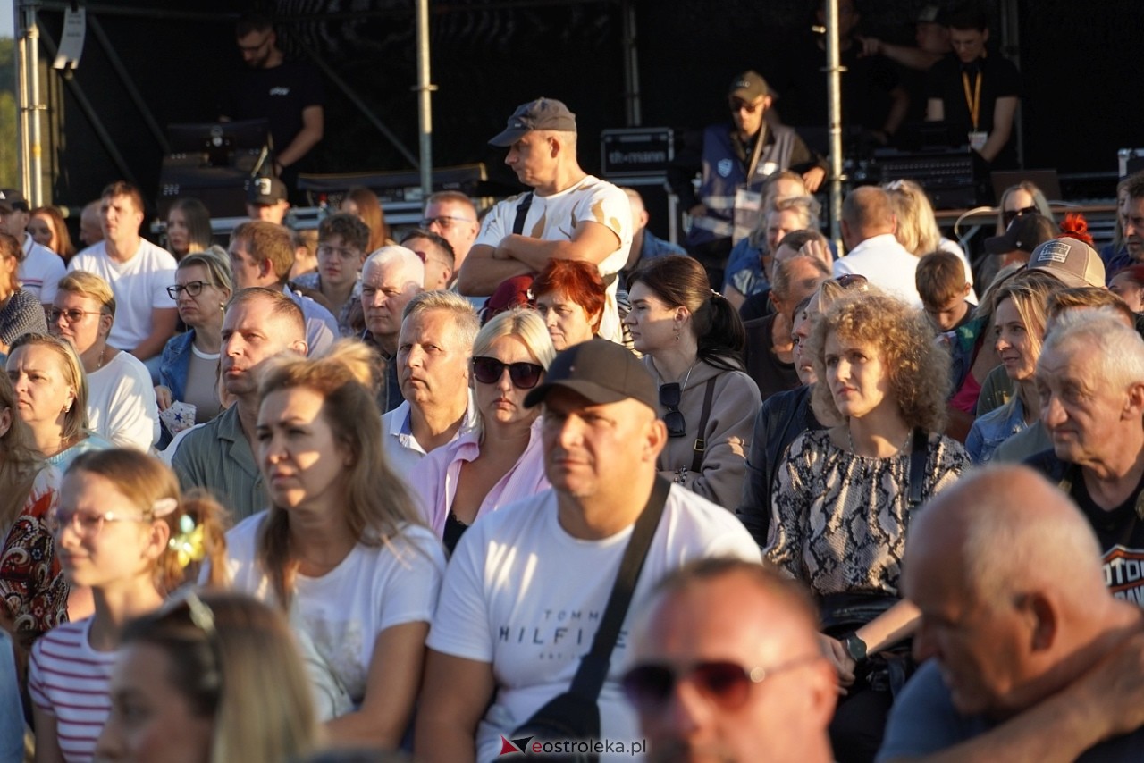 Miodobranie Kurpiowskie 2025: Stachursky, Monika Lewczuk, Zakopower [31.08.2025] - zdjęcie #58 - eOstroleka.pl