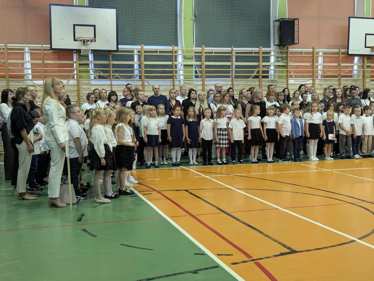 Rok szkolny 2025/26 rozpoczęty [1.09.2025] - zdjęcie #6 - eOstroleka.pl