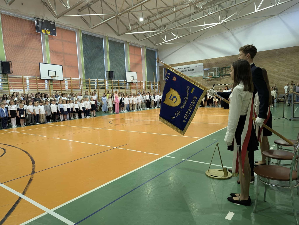 Rok szkolny 2025/26 rozpoczęty [1.09.2025] - zdjęcie #7 - eOstroleka.pl