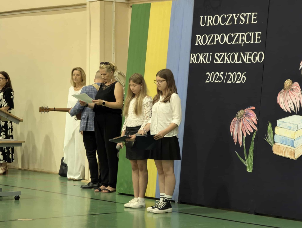 Rok szkolny 2025/26 rozpoczęty [1.09.2025] - zdjęcie #3 - eOstroleka.pl