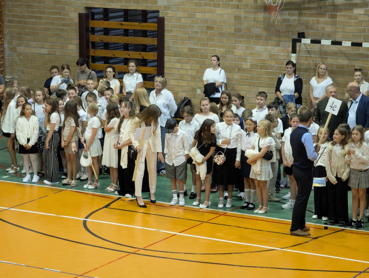 Rok szkolny 2025/26 rozpoczęty [1.09.2025] - zdjęcie #23 - eOstroleka.pl