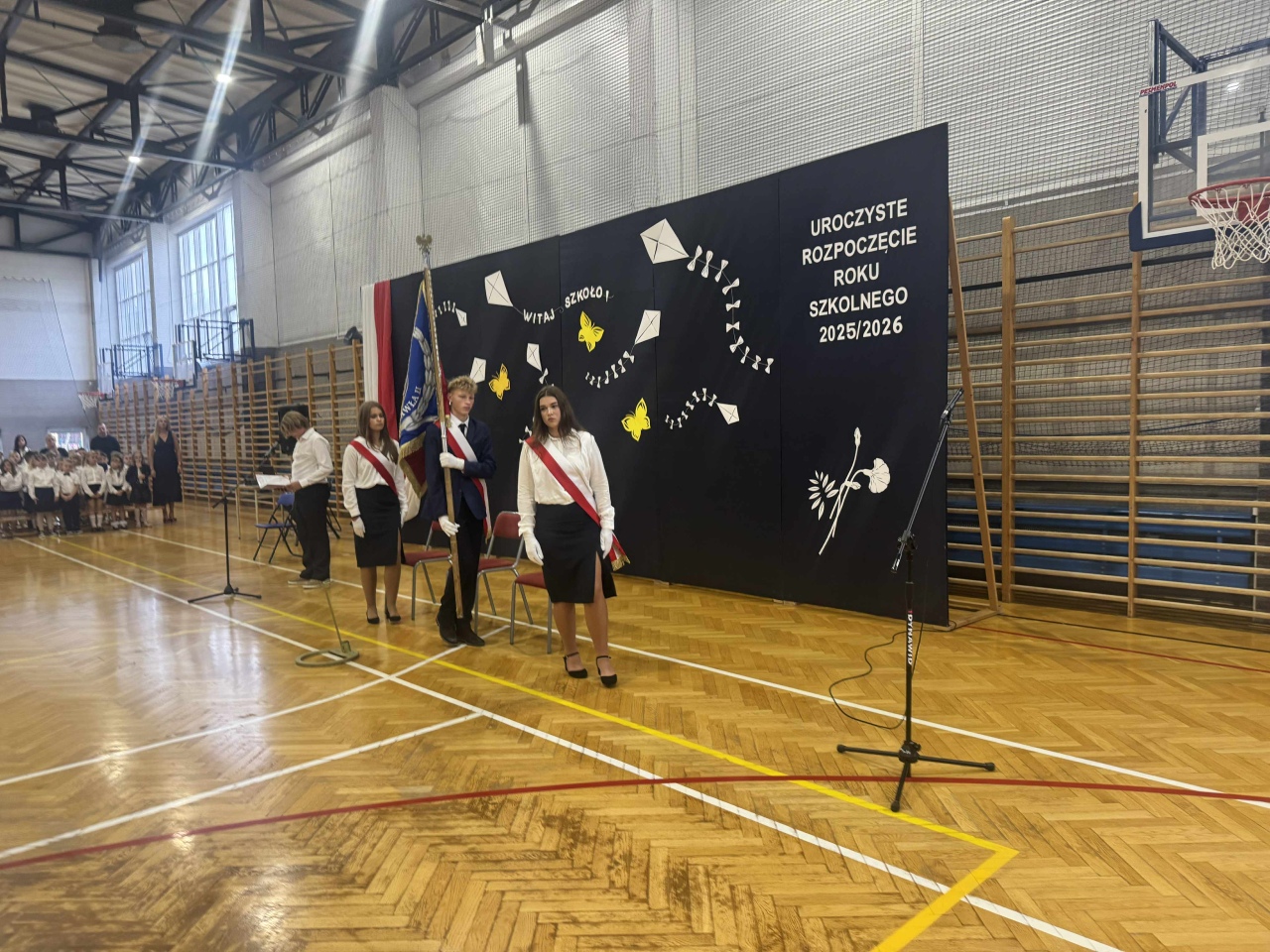 Rok szkolny 2025/26 rozpoczęty [1.09.2025] - zdjęcie #8 - eOstroleka.pl