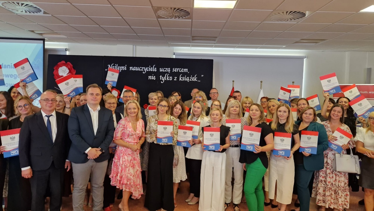 Awanse zawodowe nauczycieli w Ostrołęce - fot. Mazowiecka Kurator Oświaty [5.09.2025] - zdjęcie #14 - eOstroleka.pl