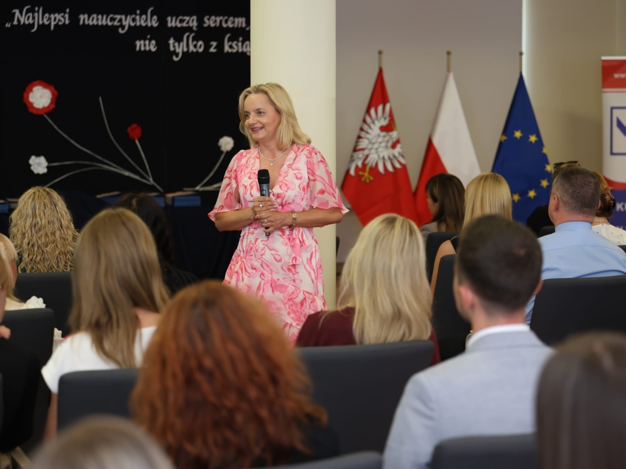 Awanse zawodowe nauczycieli w Ostrołęce - fot. Mazowiecka Kurator Oświaty [5.09.2025] - zdjęcie #1 - eOstroleka.pl