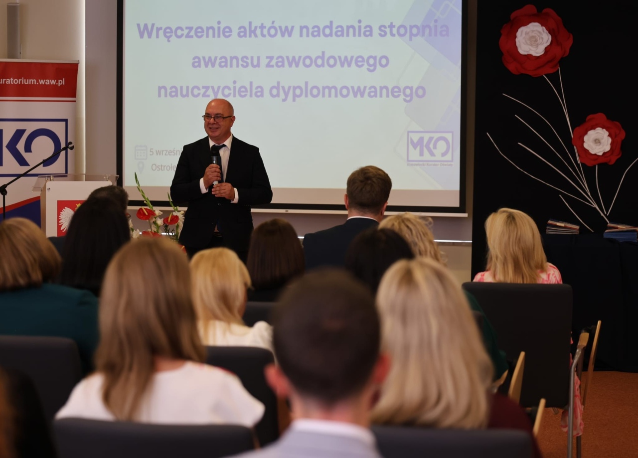Awanse zawodowe nauczycieli w Ostrołęce - fot. Mazowiecka Kurator Oświaty [5.09.2025] - zdjęcie #19 - eOstroleka.pl