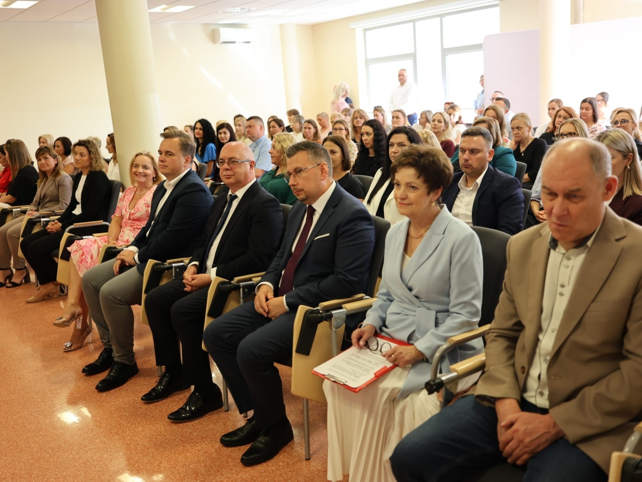 Awanse zawodowe nauczycieli w Ostrołęce - fot. Mazowiecka Kurator Oświaty [5.09.2025] - zdjęcie #22 - eOstroleka.pl