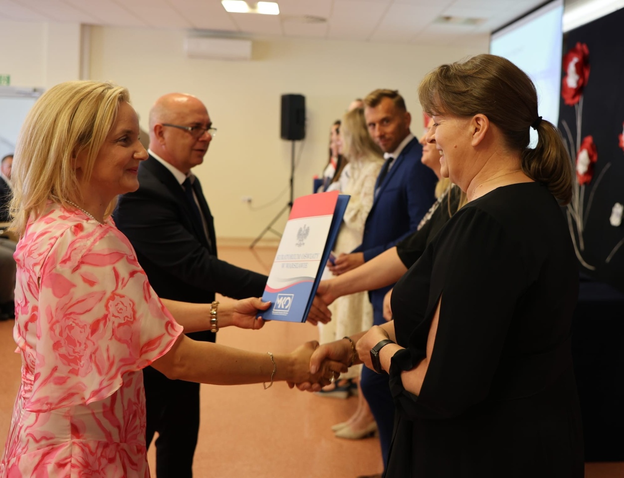 Awanse zawodowe nauczycieli w Ostrołęce - fot. Mazowiecka Kurator Oświaty [5.09.2025] - zdjęcie #6 - eOstroleka.pl